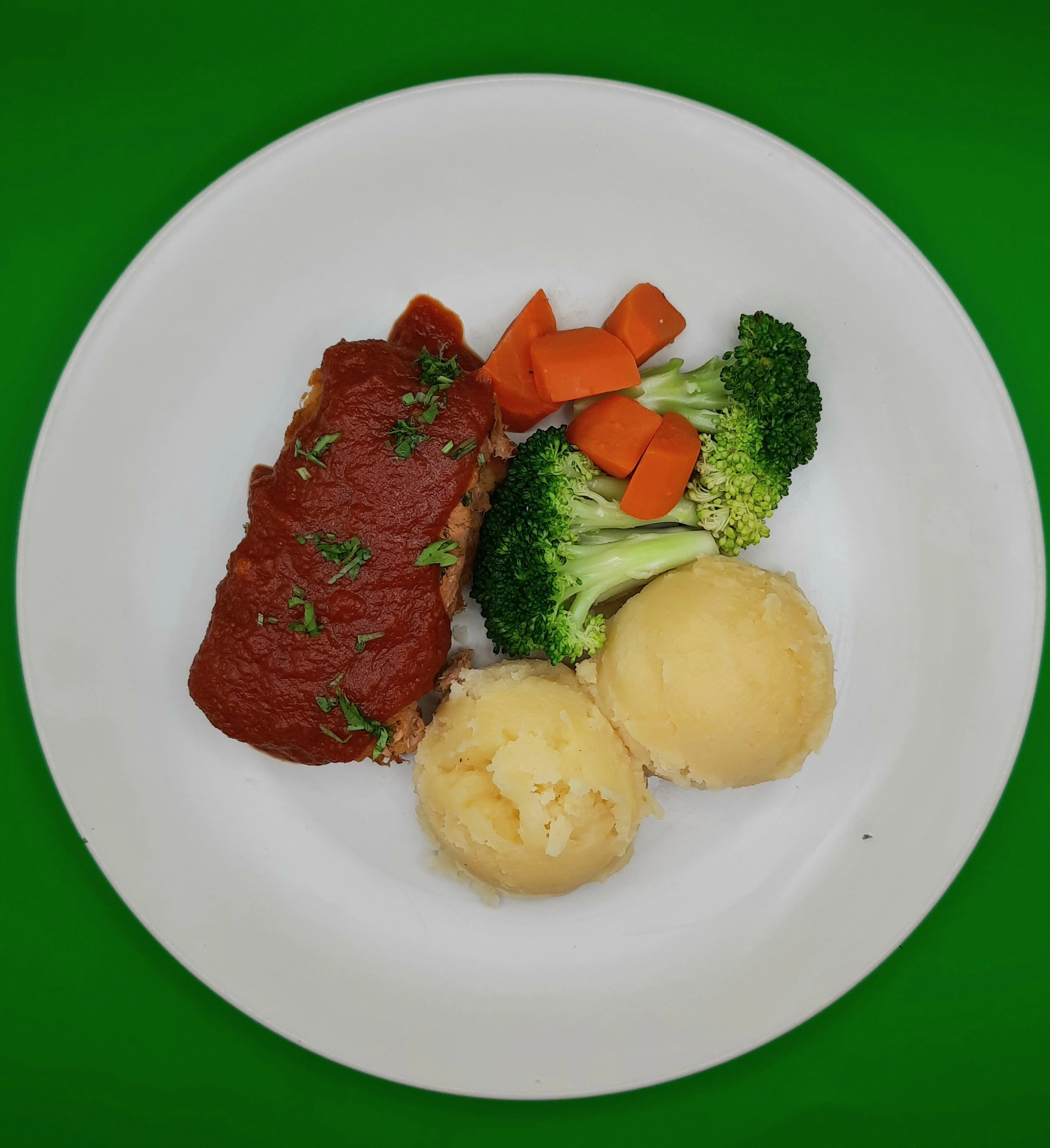 Tuna cutlet with mashed potato